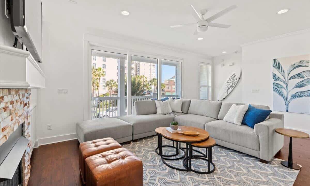 Photo of Livingroom in Jacksonville Beach