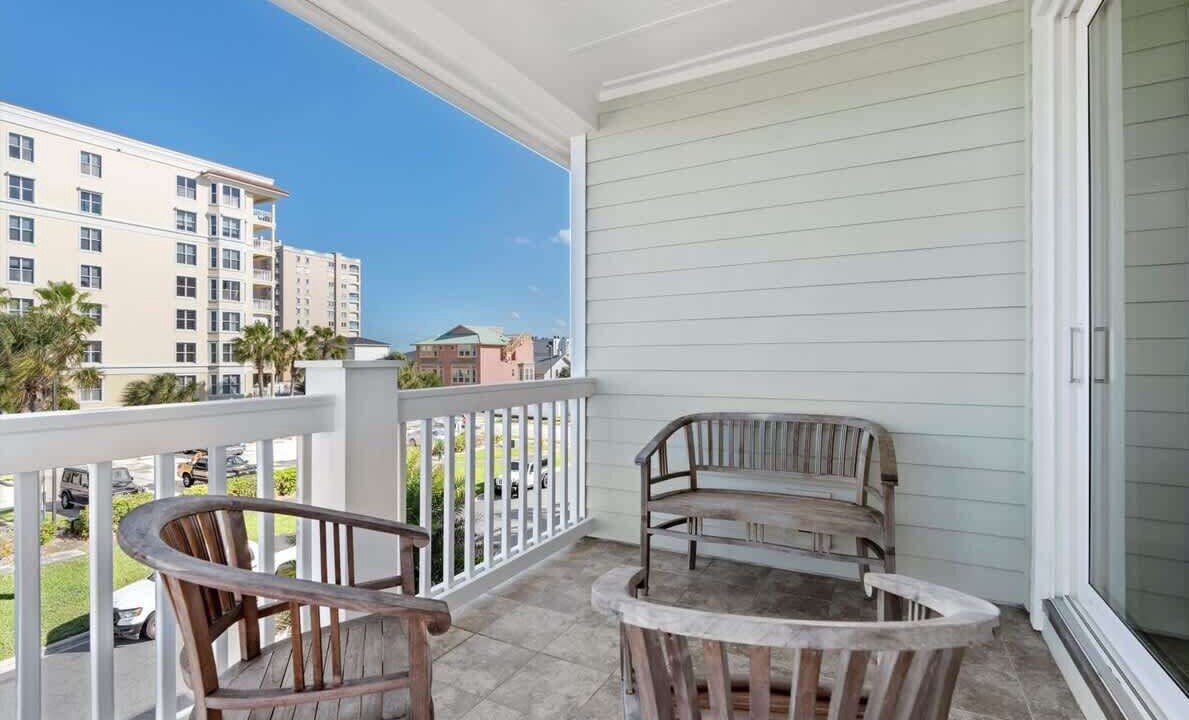 Photo of Patio Balcony in Jacksonville Beach