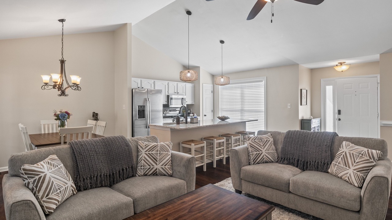 Photo of Livingroom in Northeast Raleigh