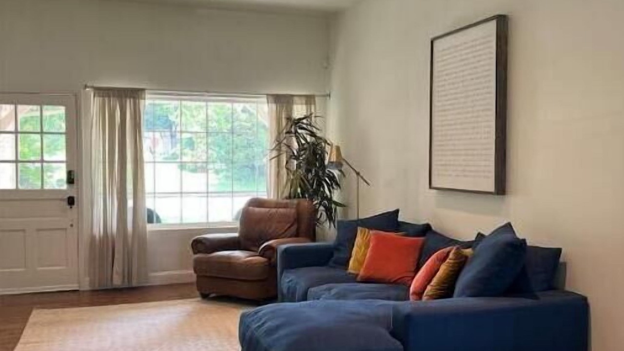 Photo of Livingroom in Central Oklahoma City