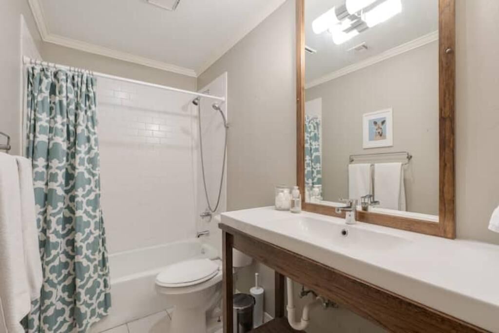 Photo of Bathroom in Quail Creek
