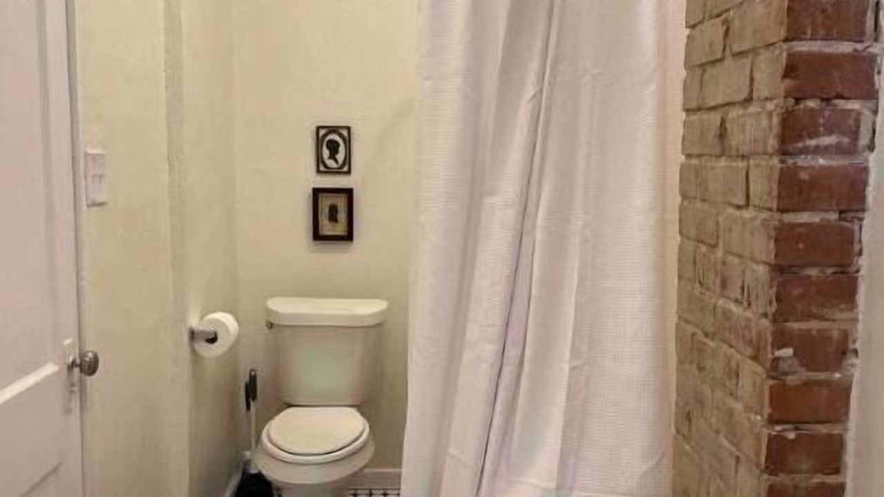Photo of Bathroom in Central Oklahoma City
