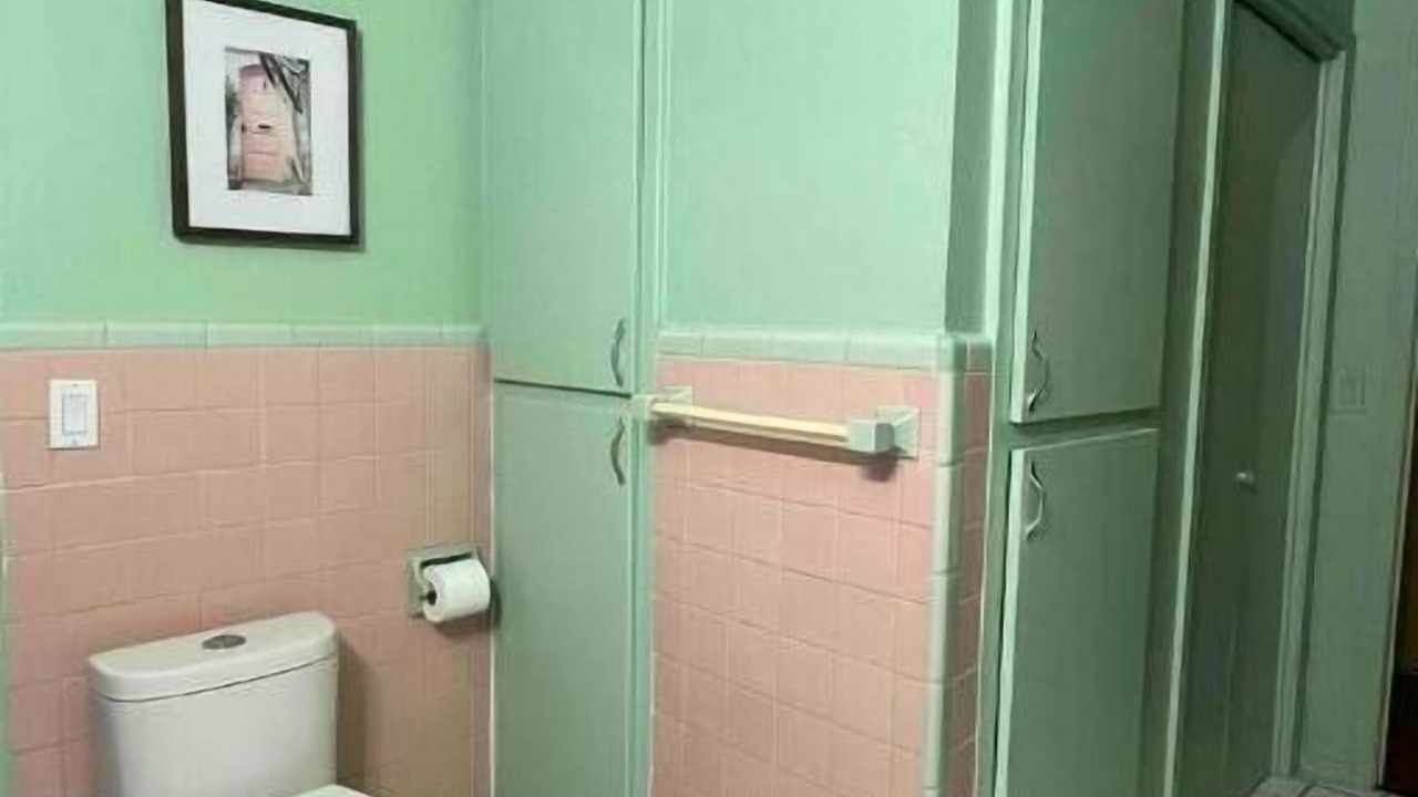Photo of Bathroom in Downtown Oklahoma City