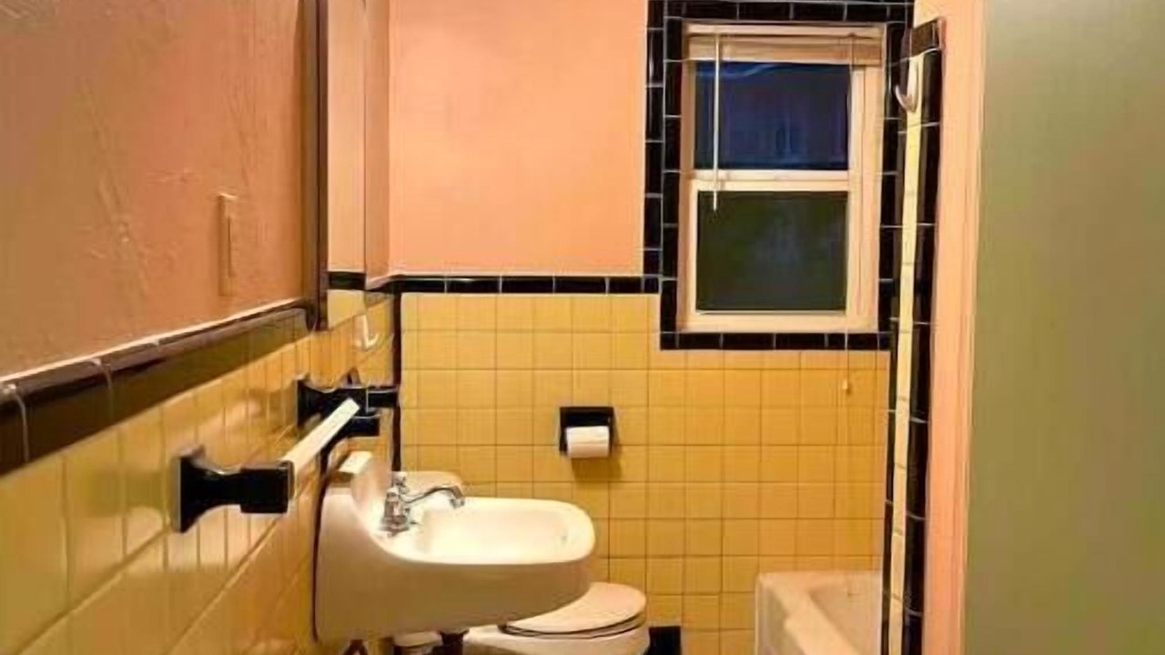 Photo of Bathroom in Downtown Oklahoma City
