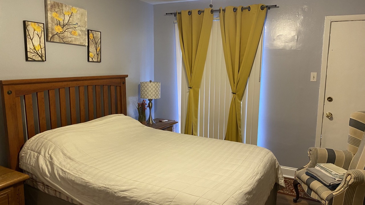 Photo of Bedroom in Crosstown