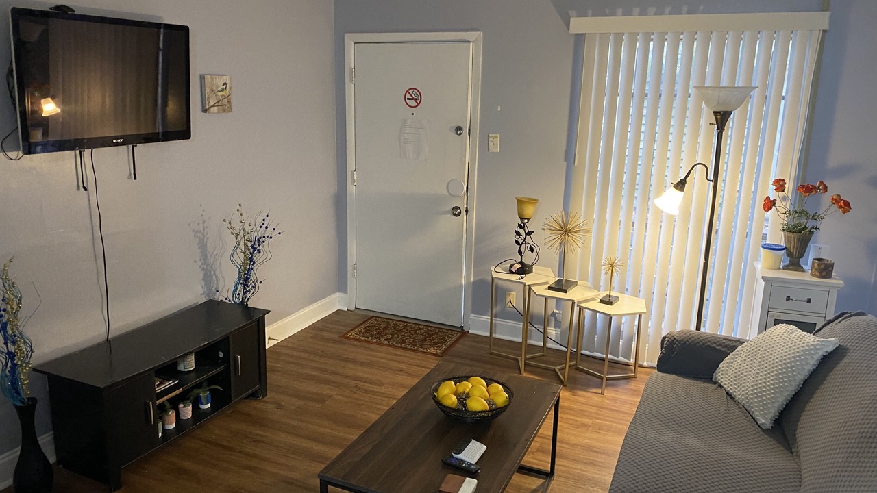 Photo of Livingroom in Crosstown