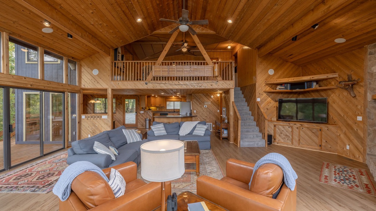 Photo of Livingroom in Innsbrook