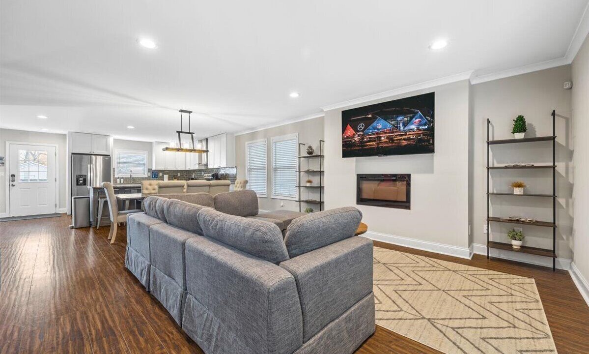 Photo of Livingroom in Edgewood