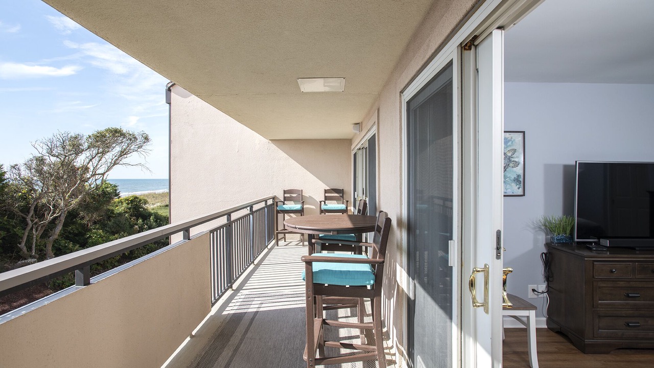 Photo of Patio Balcony in Pine Knoll Shores