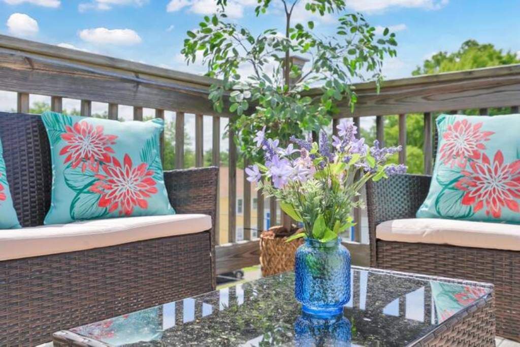 Photo of Patio Balcony in West Hartford