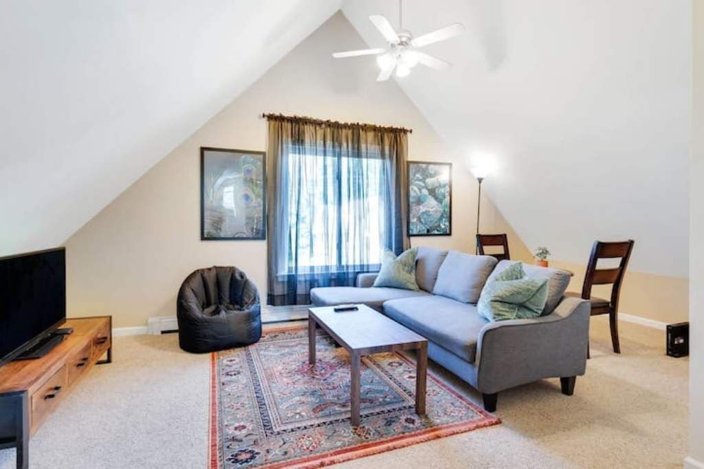 Photo of Livingroom in West Hartford