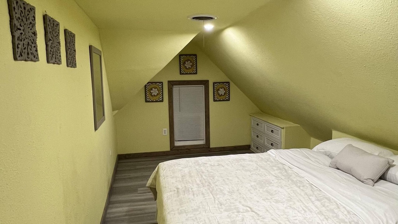 Photo of Bedroom in Dawn