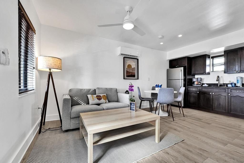 Photo of Livingroom in North Beach