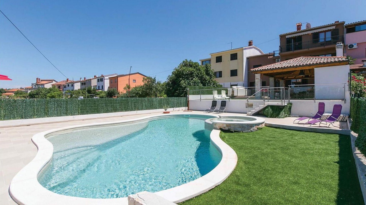 Photo of Outdoor in Valbandon