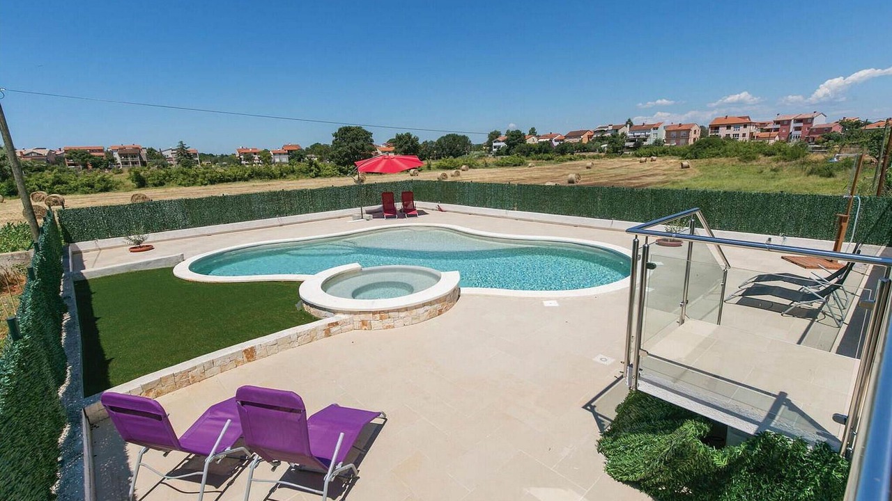 Photo of Outdoor in Valbandon