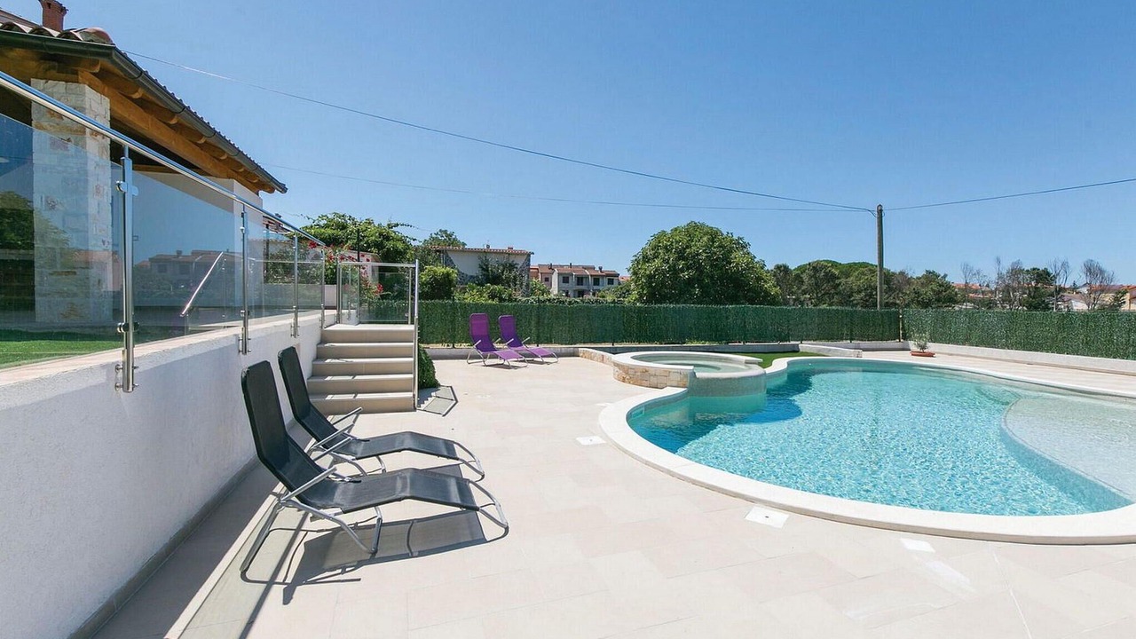 Photo of Outdoor in Valbandon