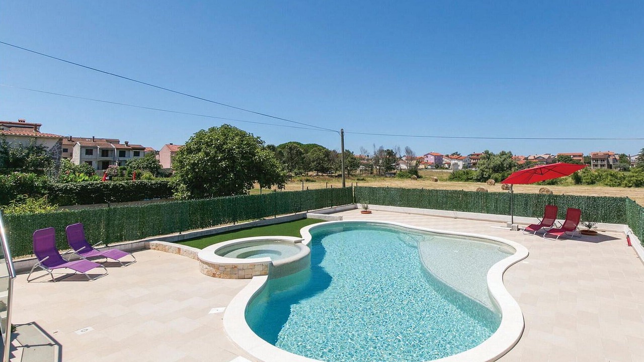 Photo of Outdoor in Valbandon