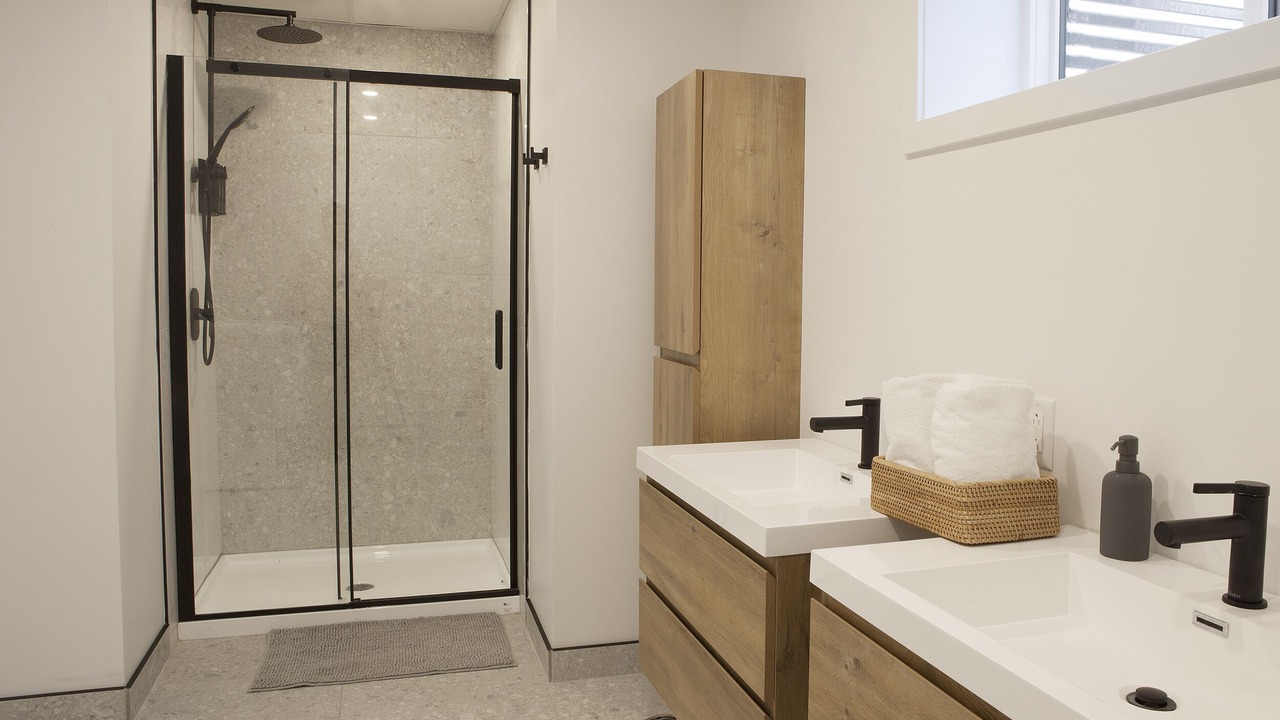 Photo of Bathroom in Les Pays-d'en-Haut Regional County Municipality