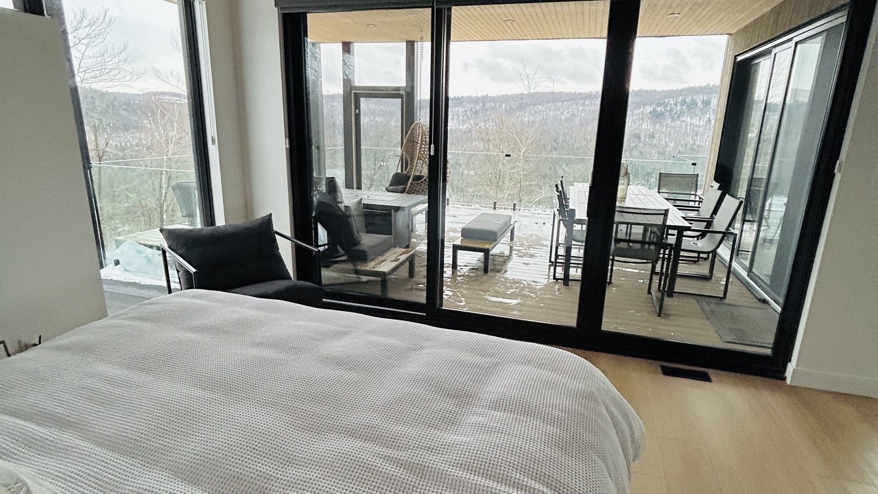 Photo of Bedroom in Les Pays-d'en-Haut Regional County Municipality