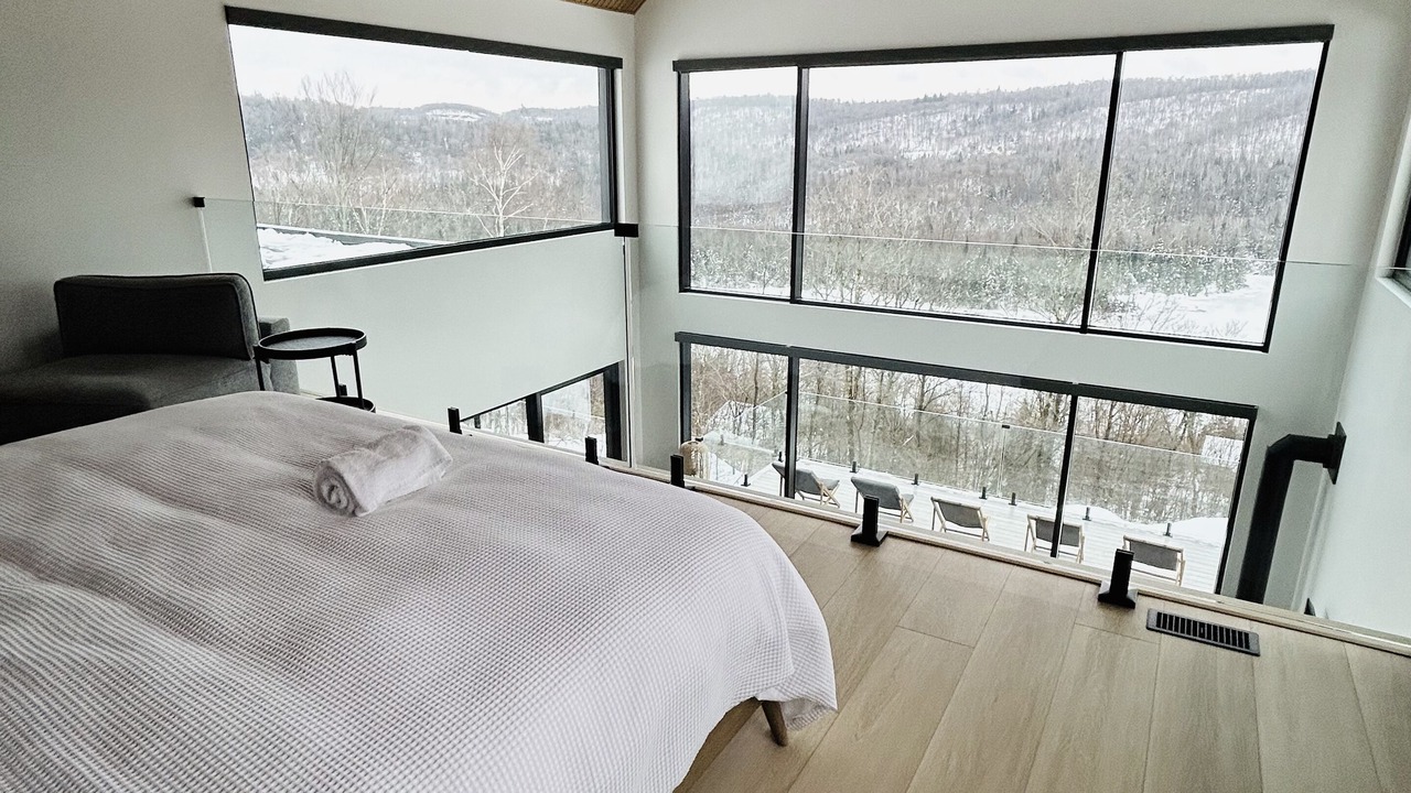 Photo of Bedroom in Les Pays-d'en-Haut Regional County Municipality