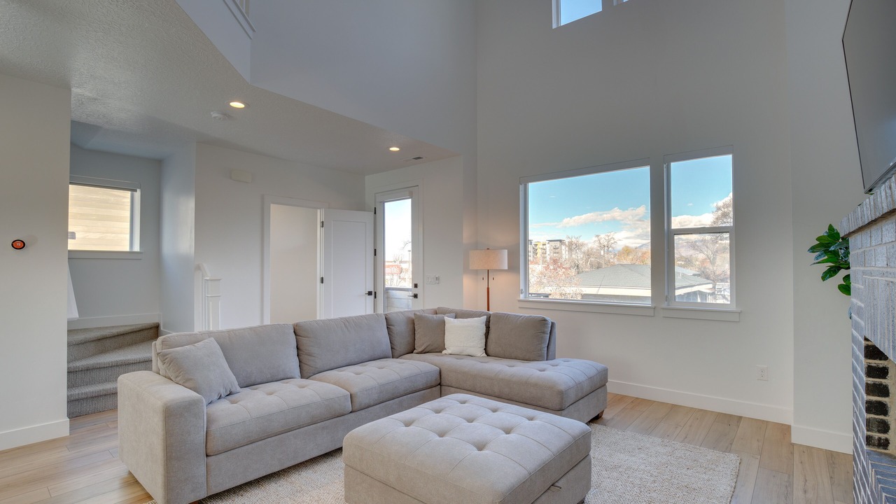 Photo of Livingroom in Central Business District