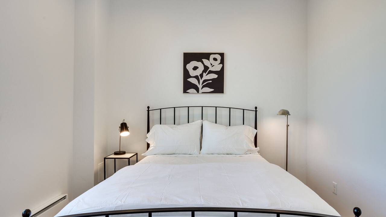 Photo of Bedroom in Central Business District