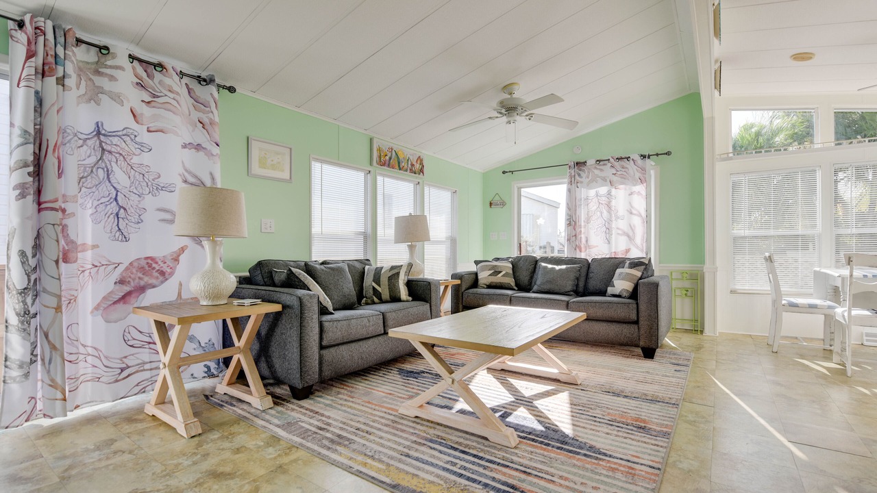 Photo of Livingroom in Cutthroat Harbor Estates
