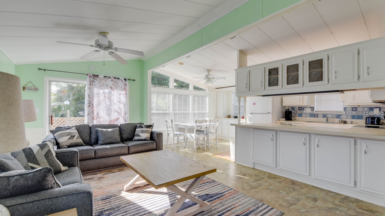 Photo of Livingroom in Cutthroat Harbor Estates