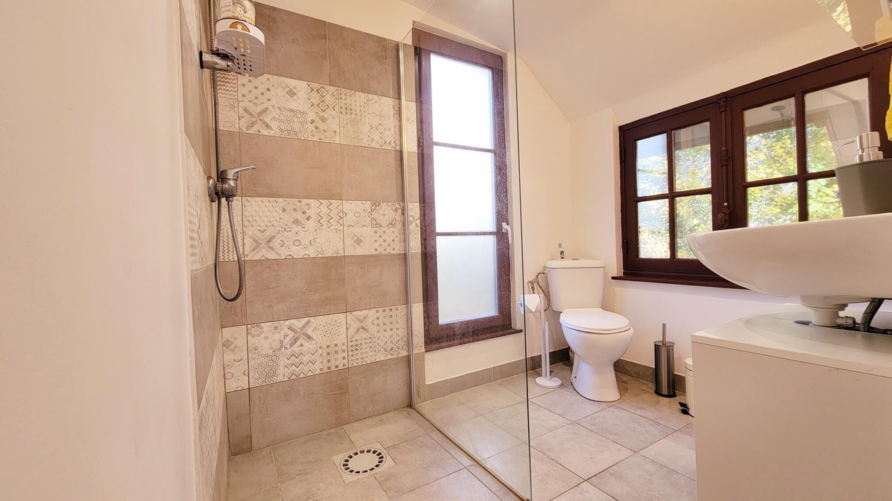 Photo of Bathroom in Villeneuve-sur-Bellot