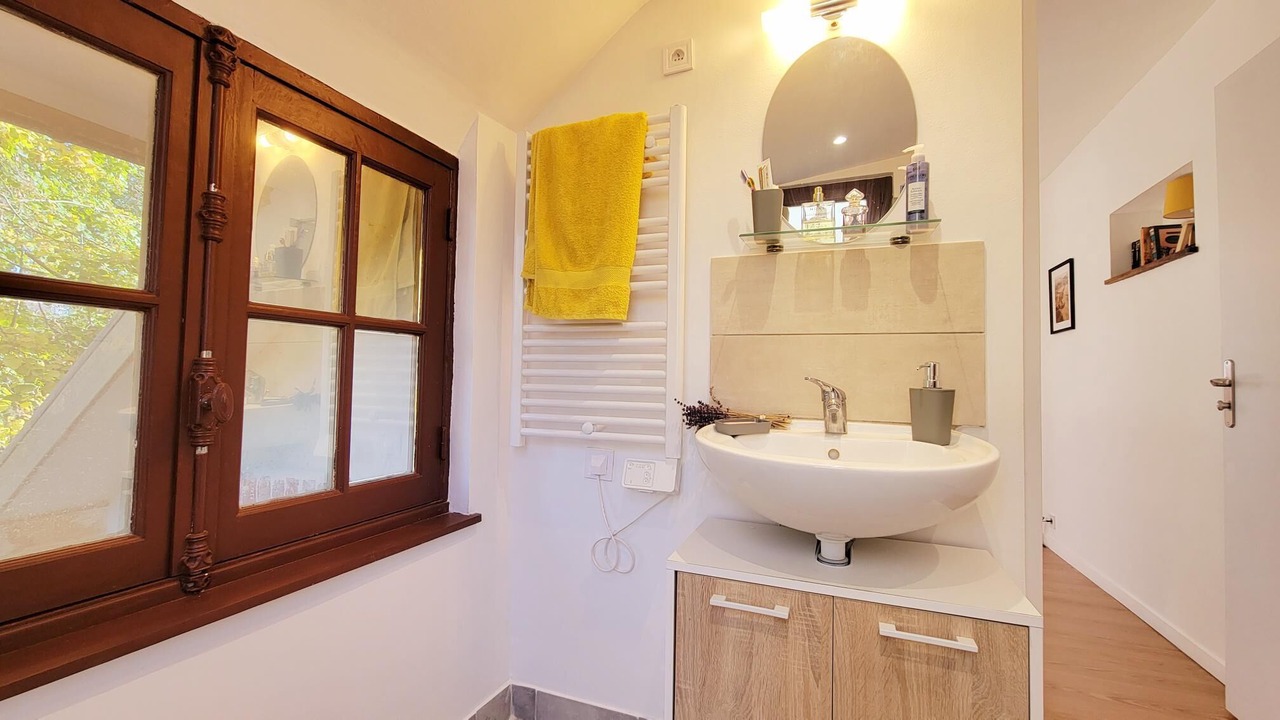 Photo of Bathroom in Villeneuve-sur-Bellot