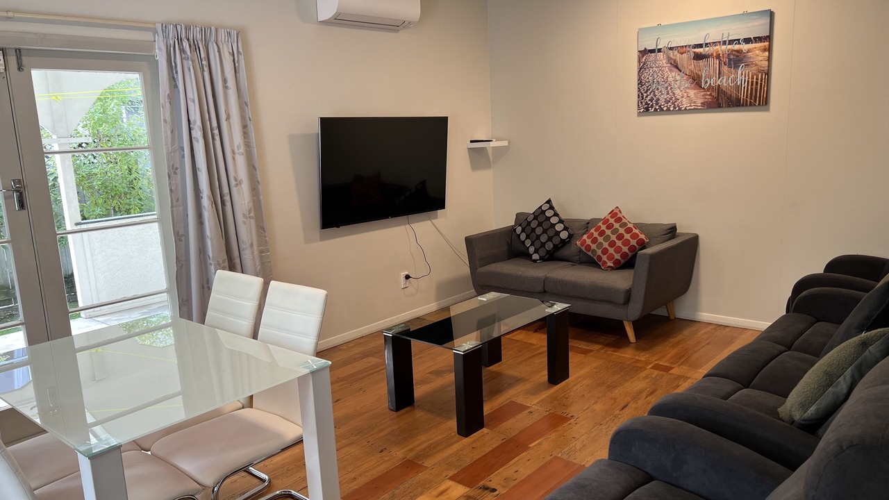 Photo of Livingroom in Palmerston North