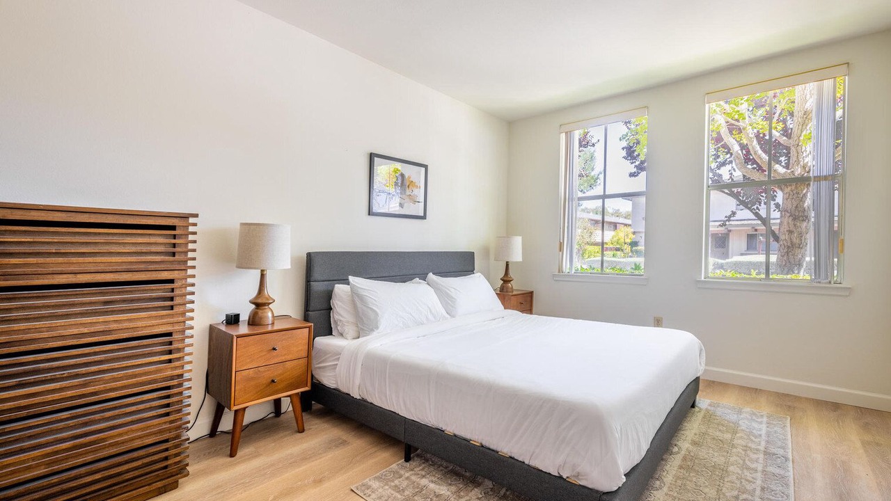 Photo of Bedroom in Mountain View