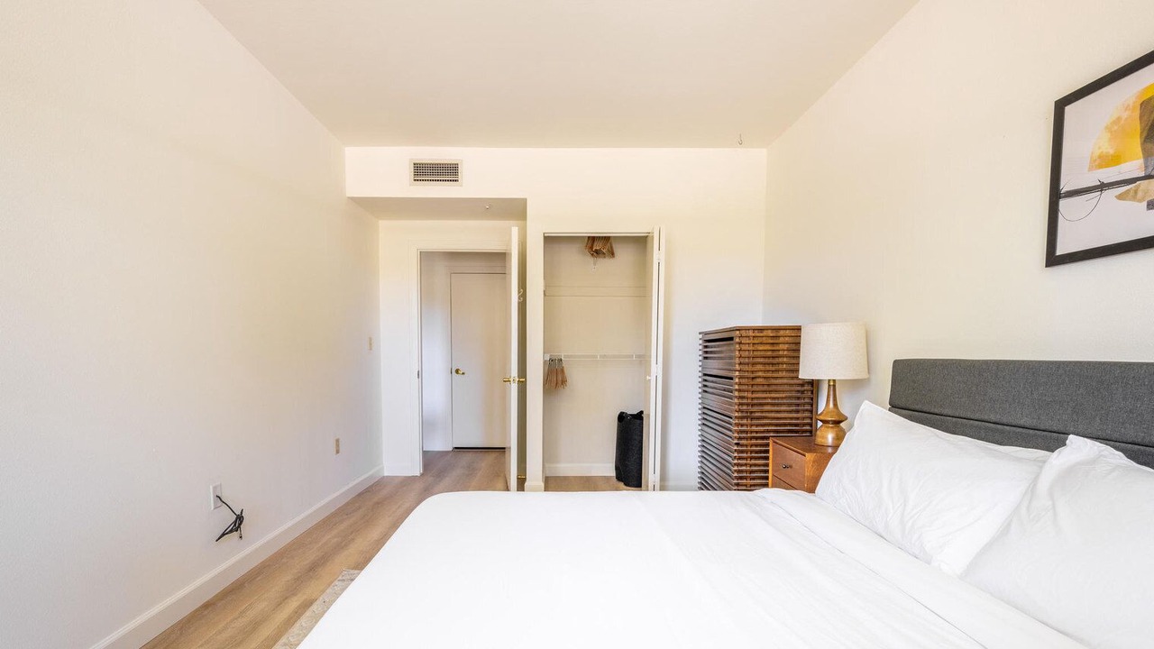 Photo of Bedroom in Mountain View