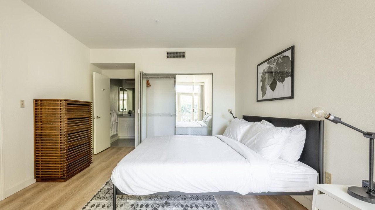 Photo of Bedroom in Mountain View