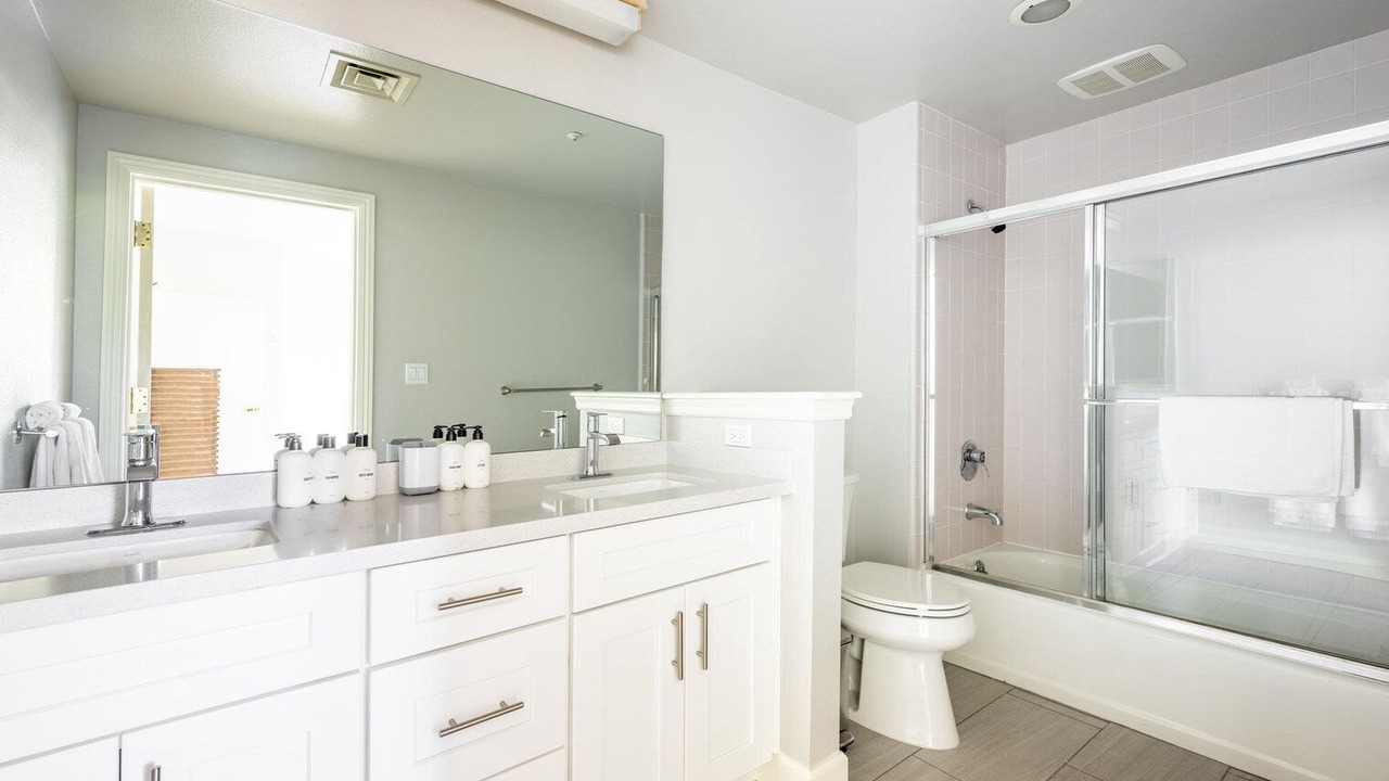 Photo of Bathroom in Mountain View