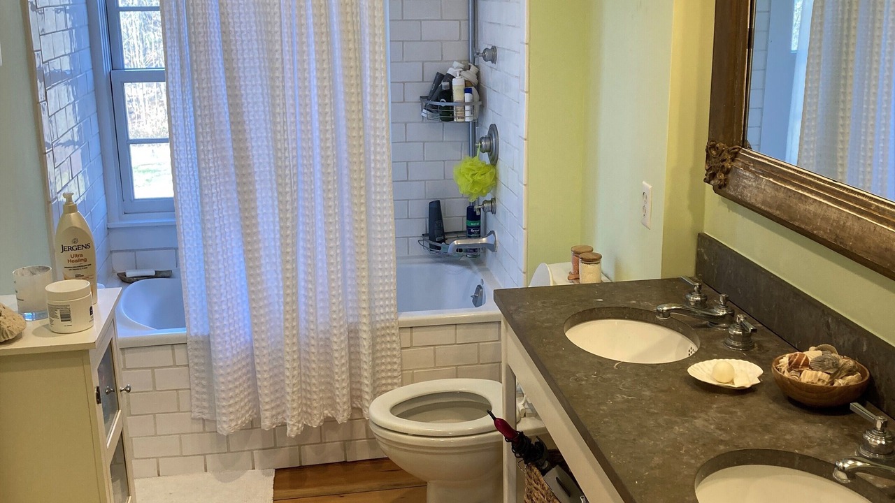 Photo of Bathroom in Montgomery