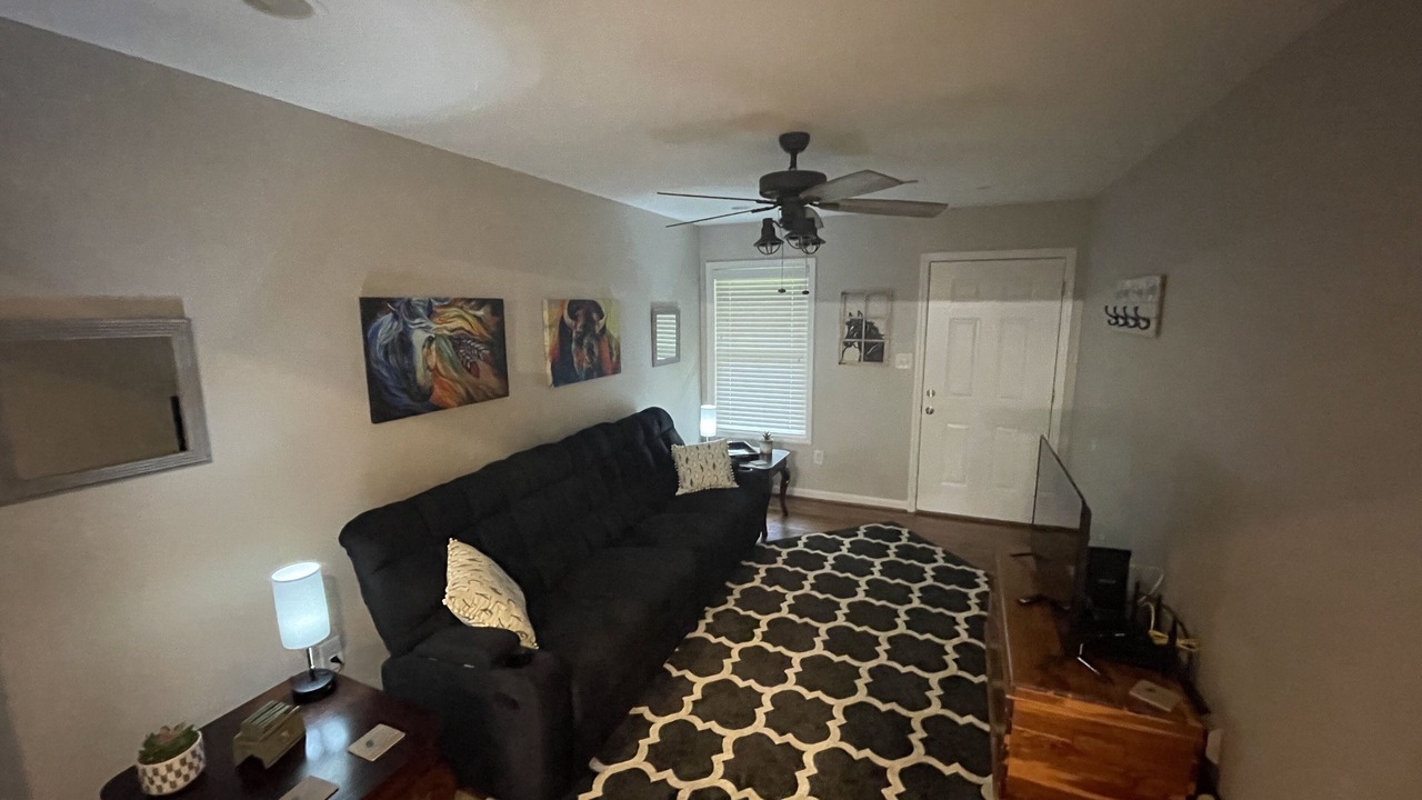 Photo of Livingroom in Hazel Green