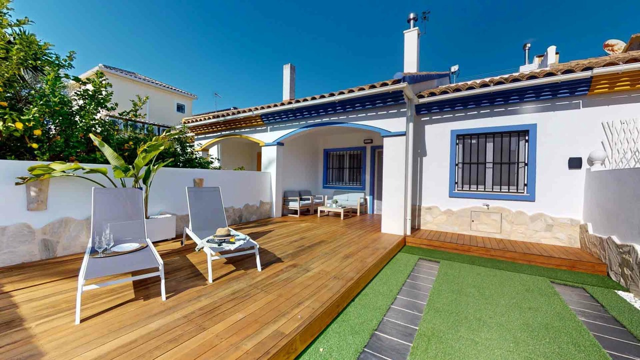 Photo of Patio Balcony in Vergel