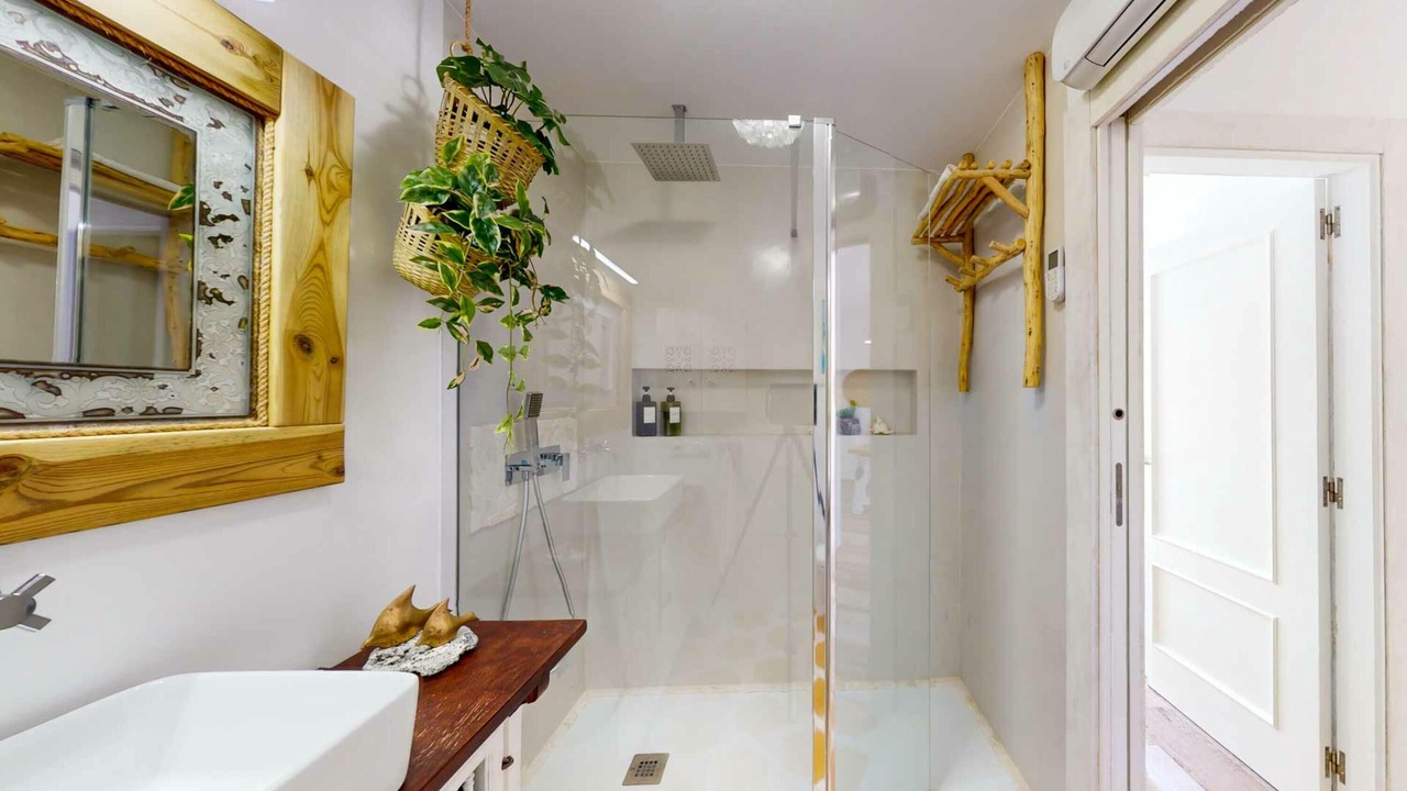 Photo of Bathroom in Vergel