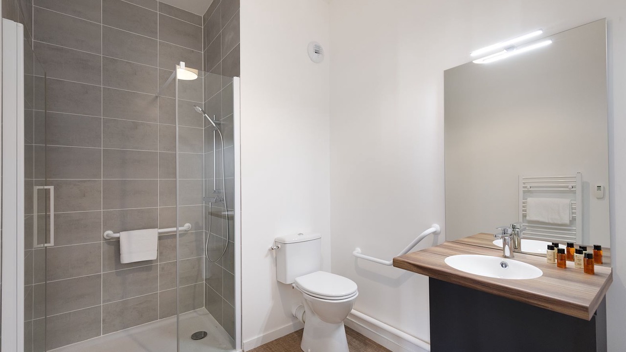 Photo of Bathroom in Montivilliers