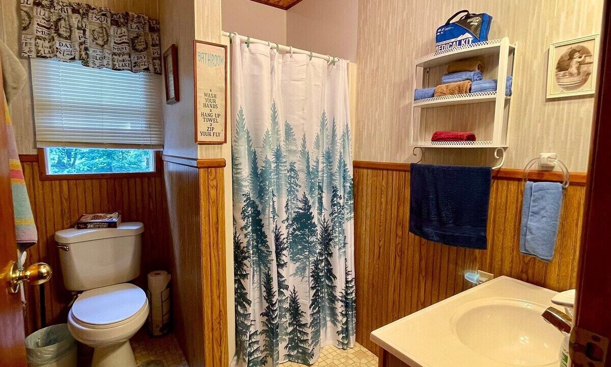 Photo of Bathroom in Town of Macomb