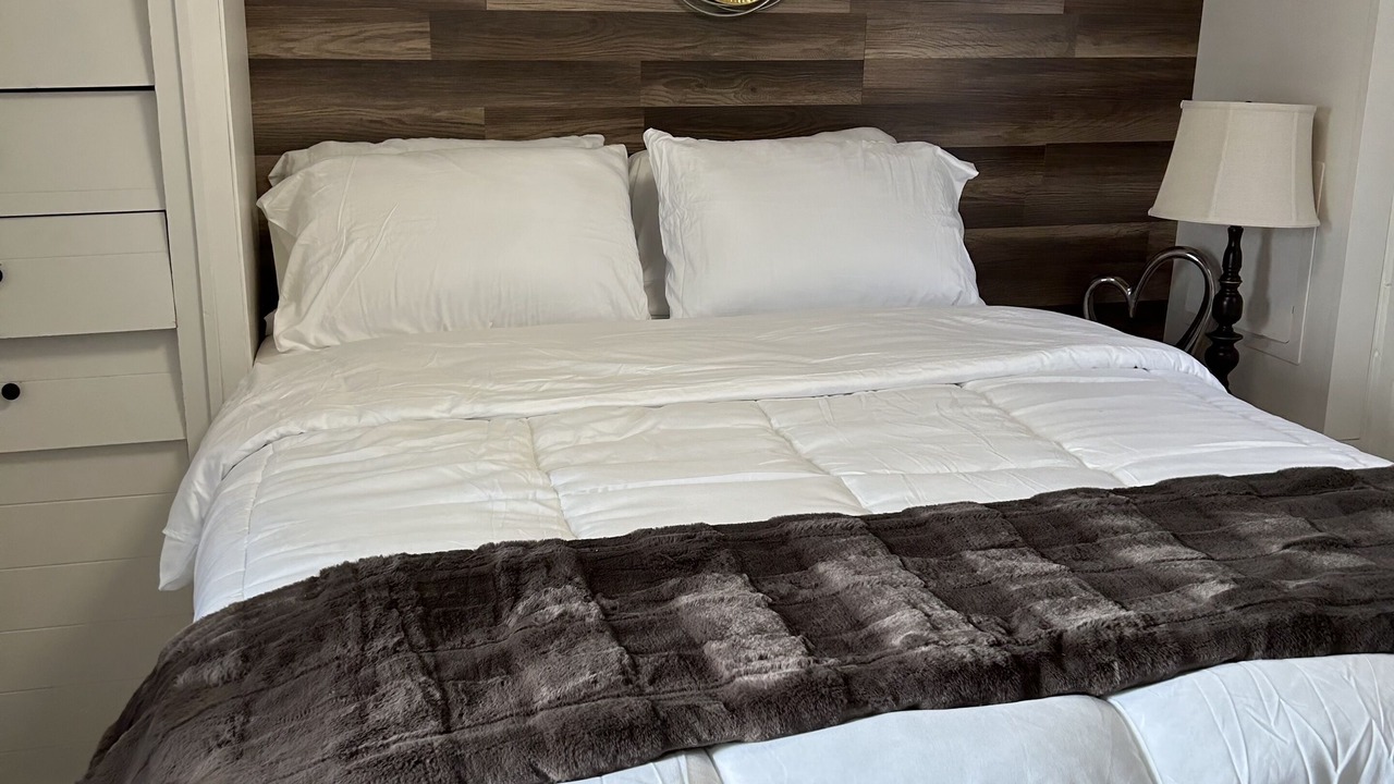 Photo of Bedroom in Marietta-Alderwood