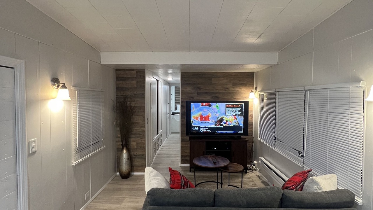 Photo of Livingroom in Marietta-Alderwood