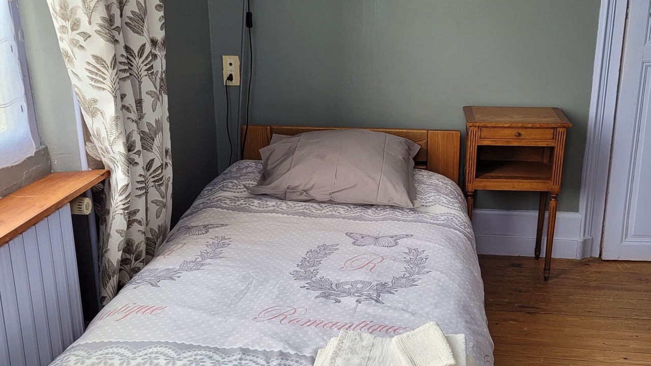 Photo of Bedroom in Coulonces