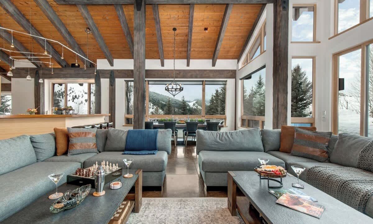 Photo of Livingroom in Twin Creeks