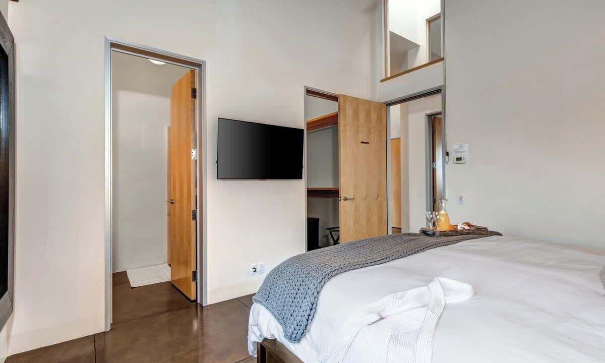 Photo of Bedroom in Twin Creeks