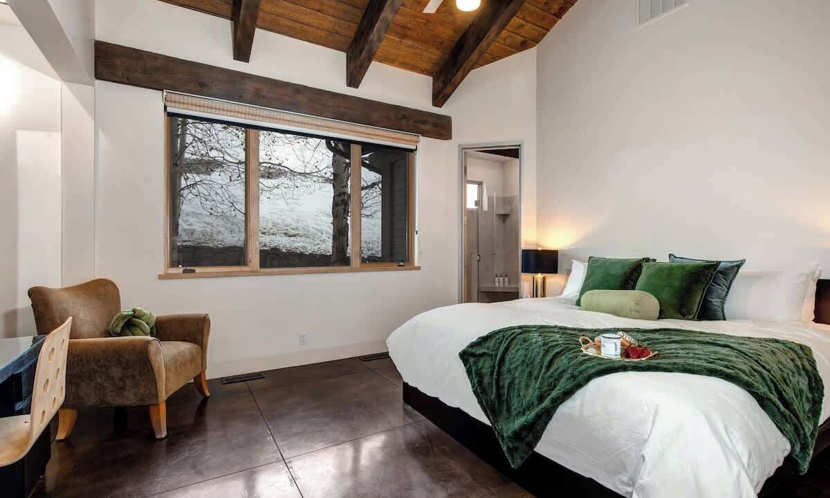Photo of Bedroom in Twin Creeks