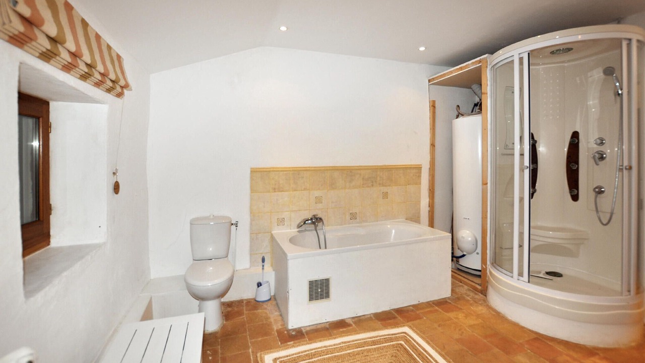 Photo of Bathroom in Ventenac-en-Minervois