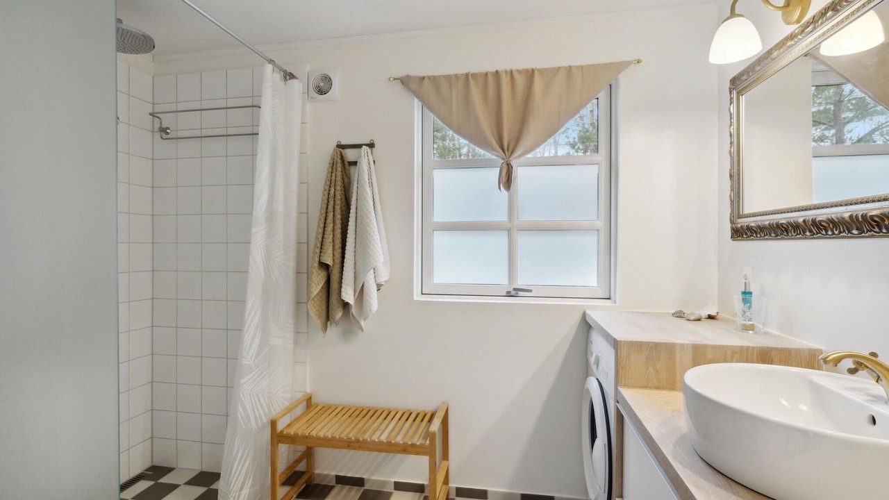 Photo of Bathroom in Jerup