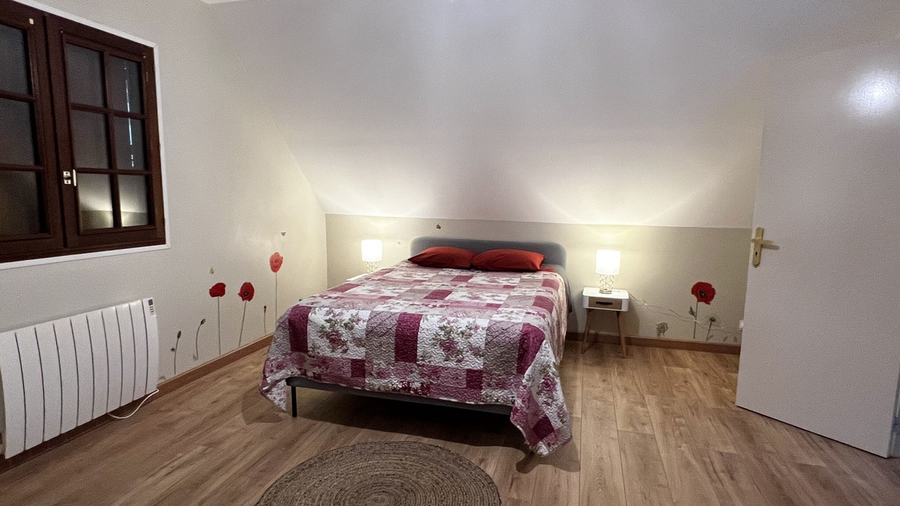 Photo of Bedroom in Vezillon